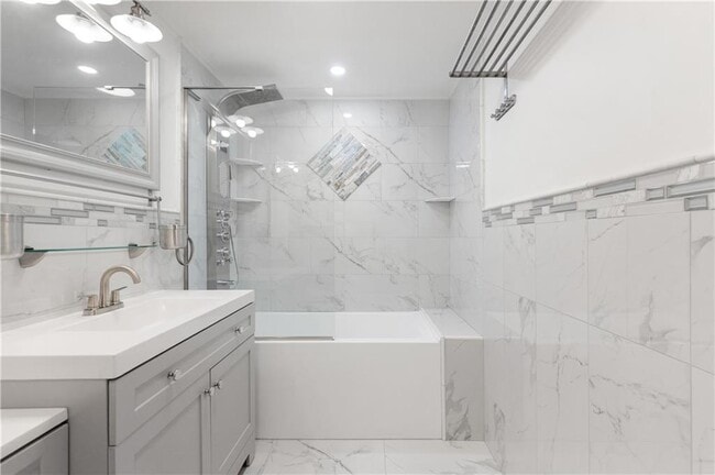 Photo - 197 Humboldt St Unit 1