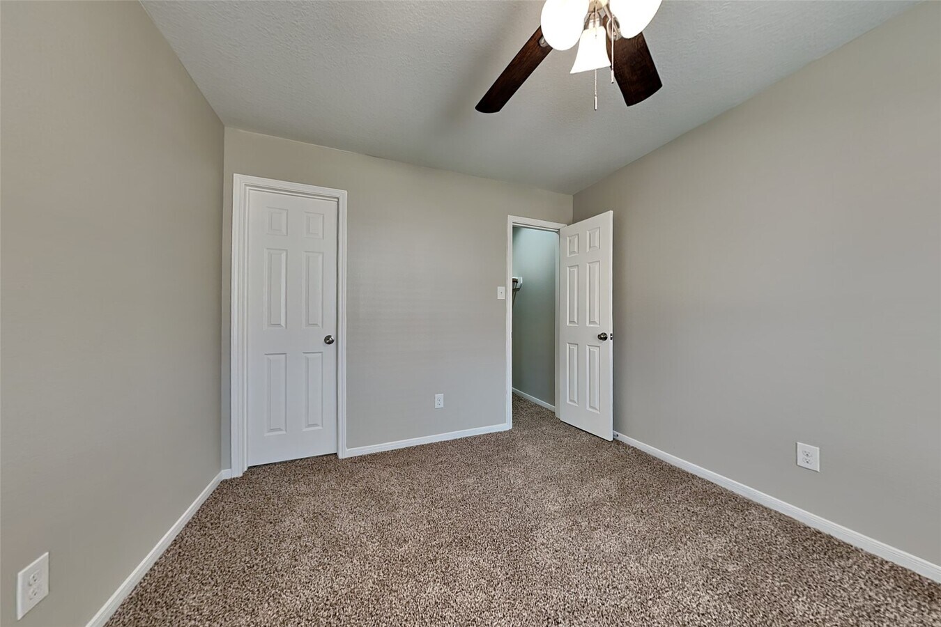 Photo - 16825 Greenhouse St