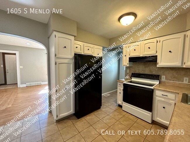 3 Bedroom House Near 26th & Grange! - 3 Bedroom House Near 26th & Grange!