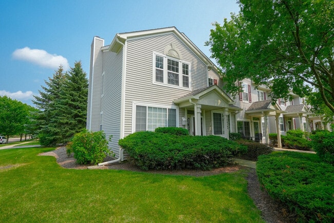 Building Photo - 2277 Reflections Dr Unit 2277 Rental