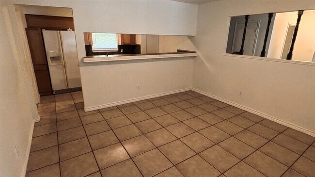 Photo - 3327 Valerie Ln