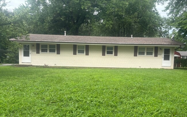 Building Photo - S0282-MF2 Unit 3023