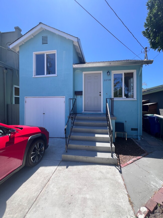 Building Photo - 1054 Cornell Ave