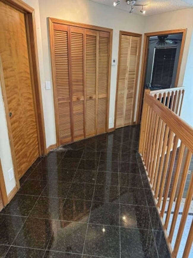 Photo - 5065 Willow Pond Rd W