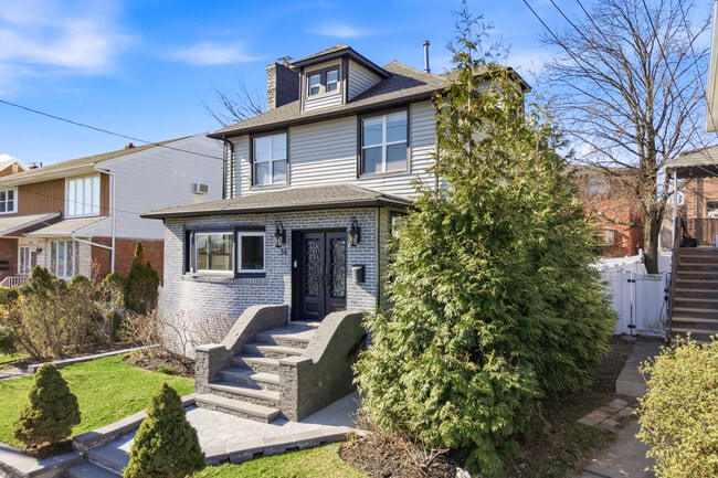 Photo - 54 Lawton Ave