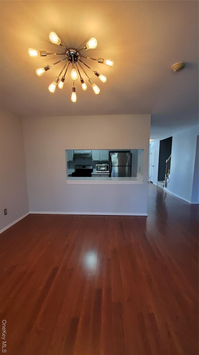 Photo - 1404 Sara Cir