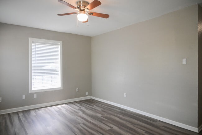 Photo - 2025 Texas Ave