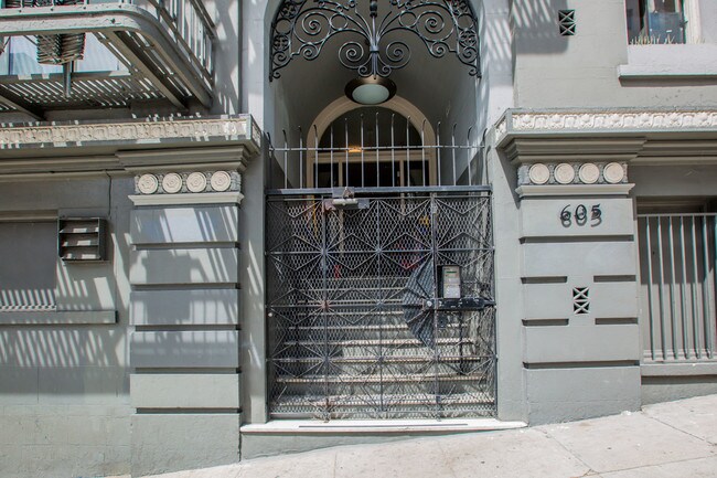 605 Jones