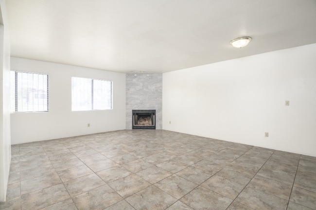 Photo - 1647 E Lester St