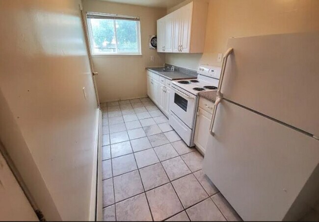 Photo - 3208 Ellwood Ave Unit 1 bedroom