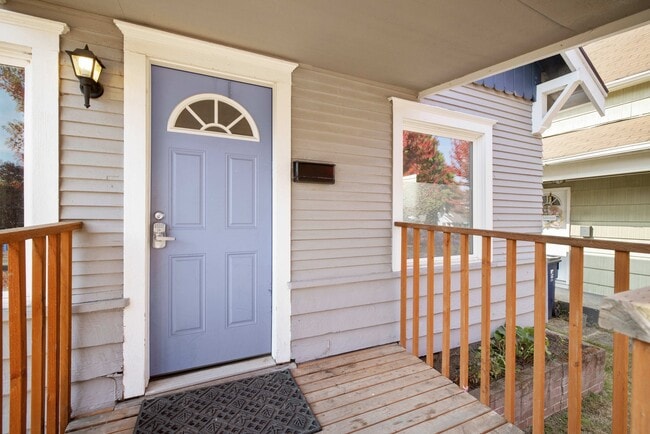 Photo - 4116 S Thompson Ave Unit Fully Furnished Home