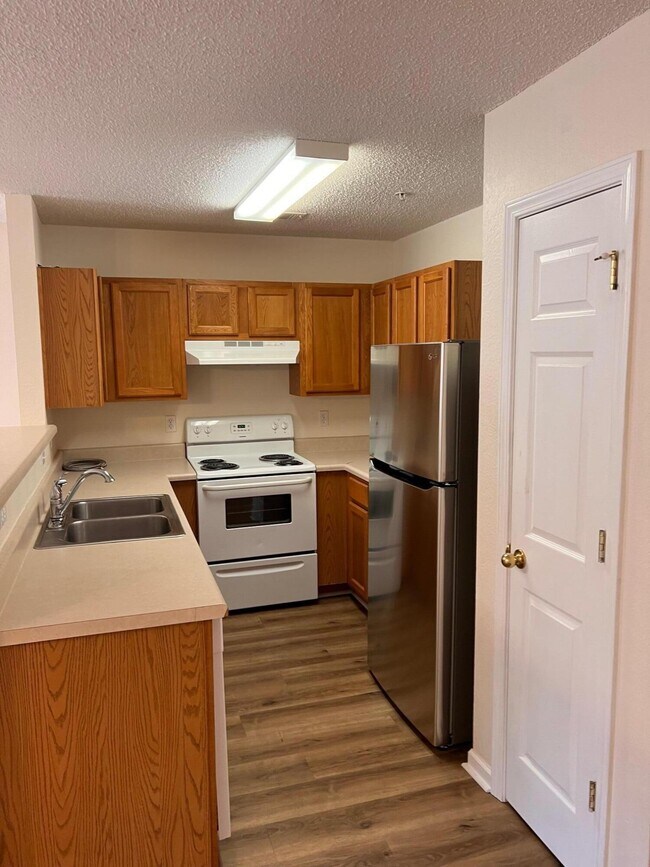 Photo - 240 Swaying Pine Ct