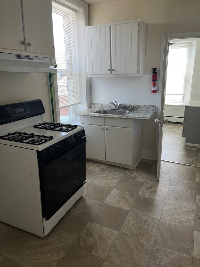 Photo - 201 W Main St Unidad 3 E