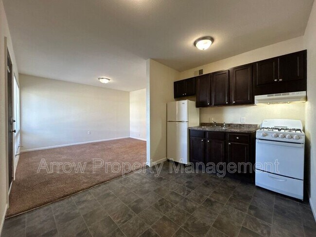 Photo - 1414 Oakland Rd NE