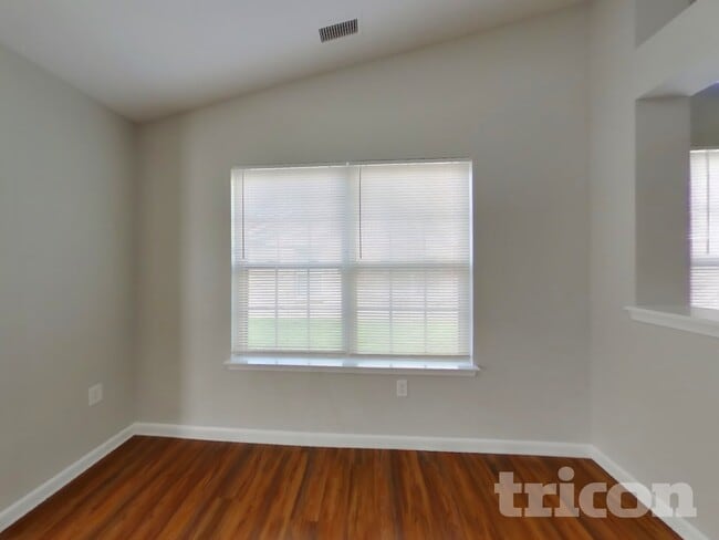 Photo - 5513 Lipizzan Ln