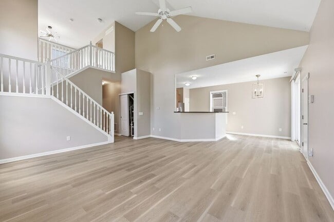 Photo - 6136 Deansboro Dr
