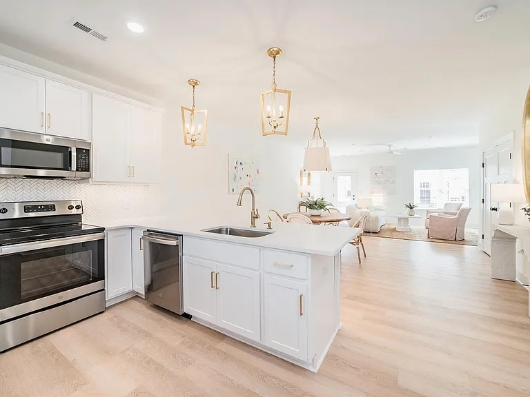 Photo - 556 Leesville Rd (Lynchburg, VA)