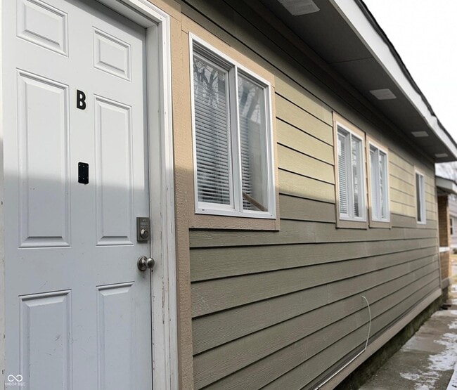 Building Photo - 1538 N Grant Ave