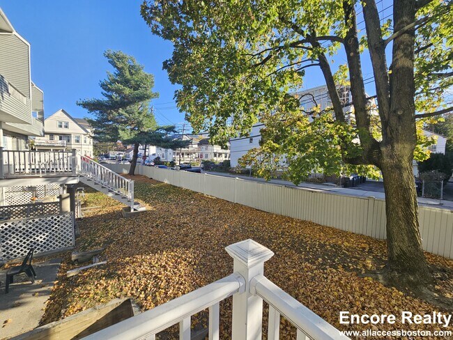 Photo - 146 N Beacon St Unidad B1