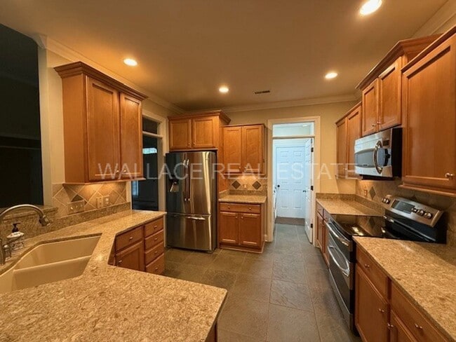 Photo - MAIN LEVEL LIVING IN THE HEART OF FARRAGUT...4 BEDROOM!!