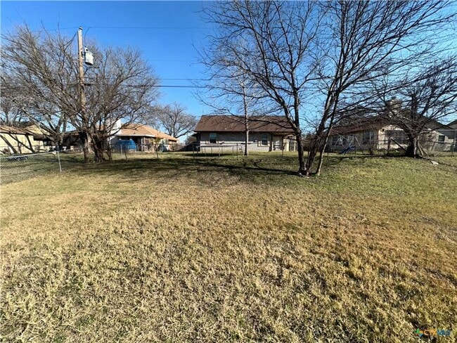 Photo - Spacious 3 Bedroom Home with Sunroom & Large Backyard