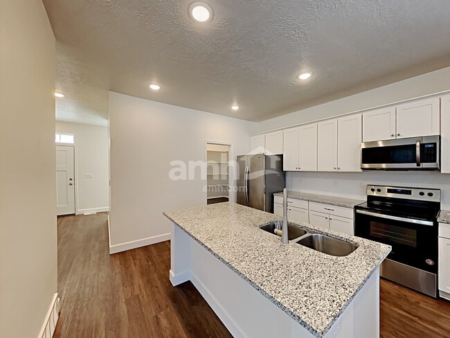 Photo - 1232 Peterson Ln