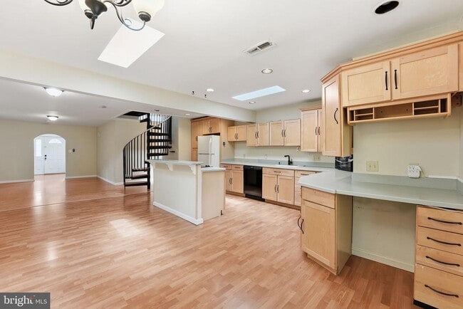 Photo - 7605 Fisher Dr