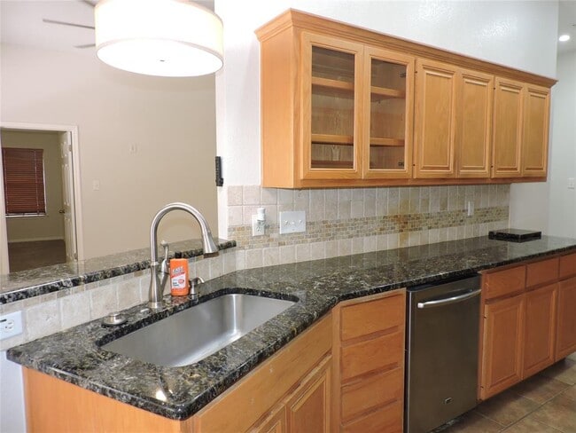 Photo - 1404 Peachtree Valley Dr