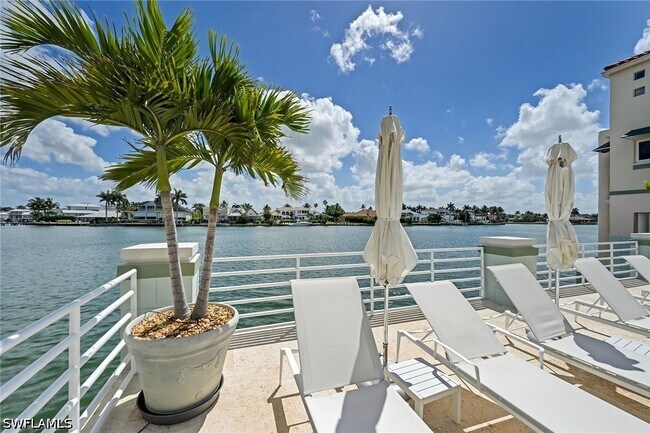 Building Photo - 4560 Gulf Shore Blvd N Unit 3-213