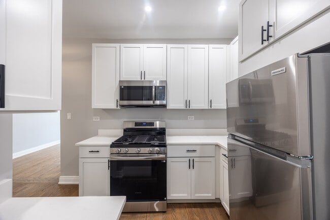 5452 N Paulina St Unit 1F