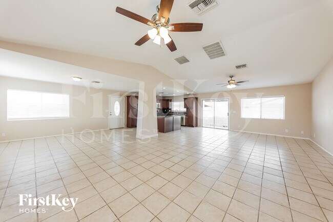 Photo - 11740 N 80th Dr