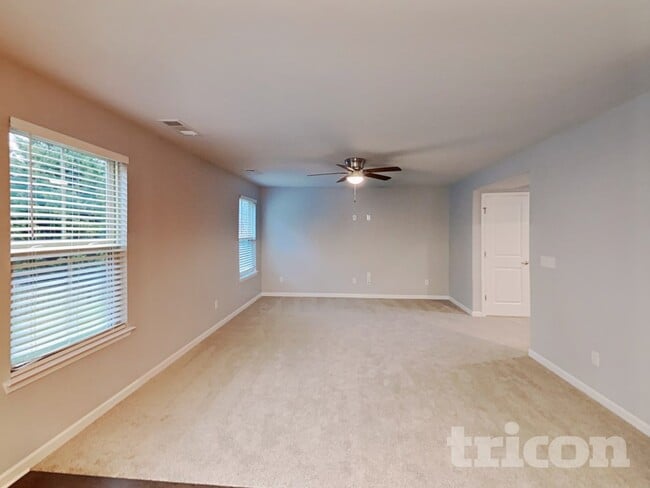 Photo - 306 Heroit Ct