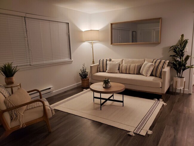 Photo - Lynwood Commons