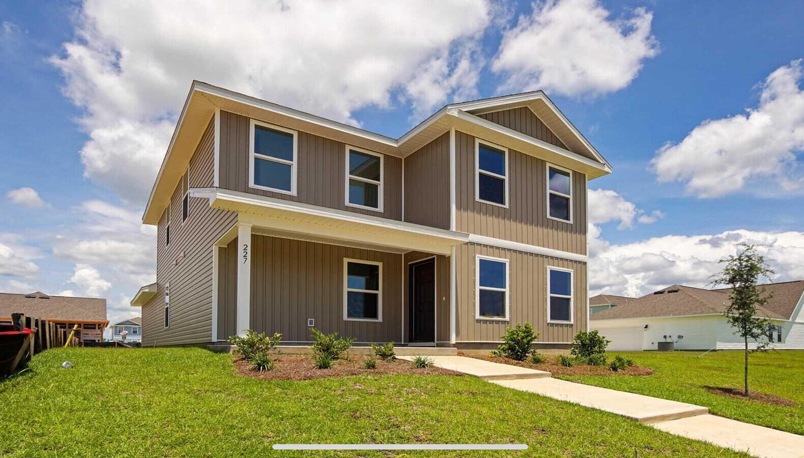 Photo - 227 Bluebeech St