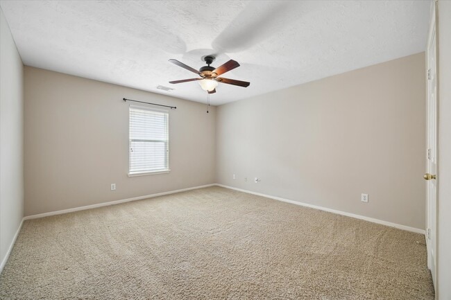 Photo - 2411 Lacyberry St