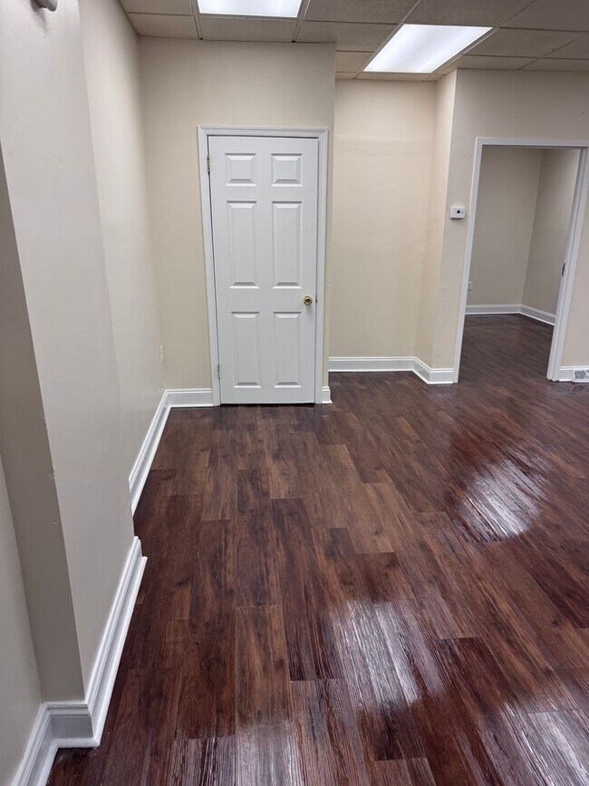 Photo - 417 Church Ln Unit Apt. B