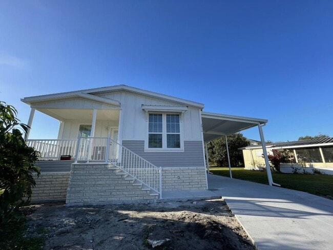 2914 Stallion Ct