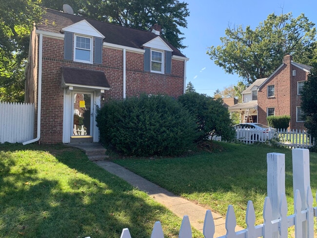 824 Burmont Rd