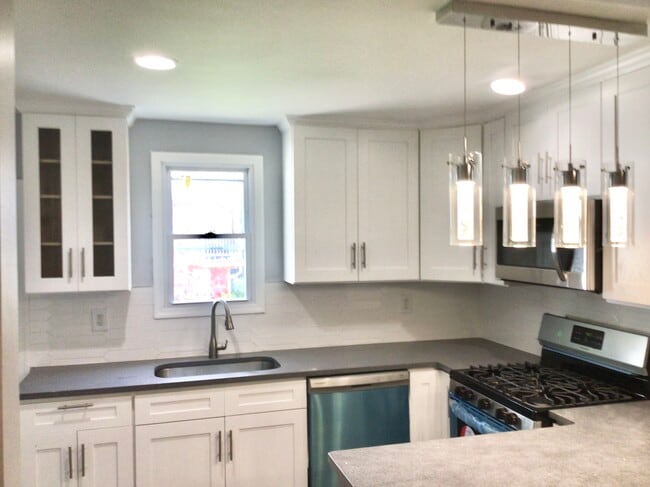216 69th St Unit 1DPLX