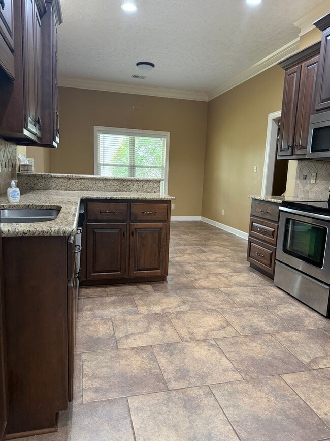 7 Roanoak Cove
