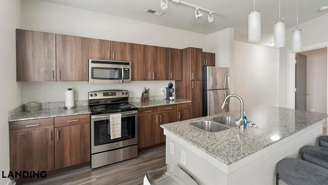 Photo - 1415 N Main Ave Unidad 2474