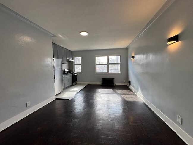 Photo - 1254 White Plains Rd