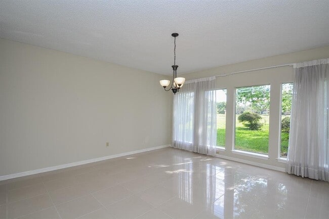 26 Wellington Dr