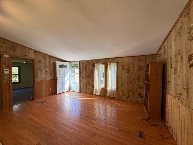 Photo - 3240 Woodland Dr