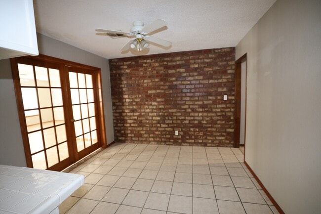 Photo - 1815 Nightingale Cir