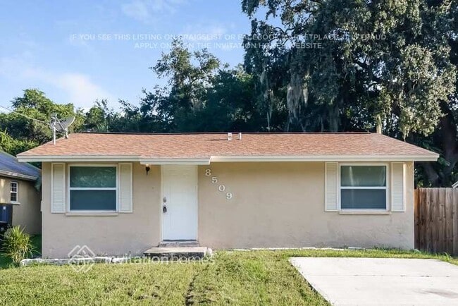Photo - 8509 Hepp St