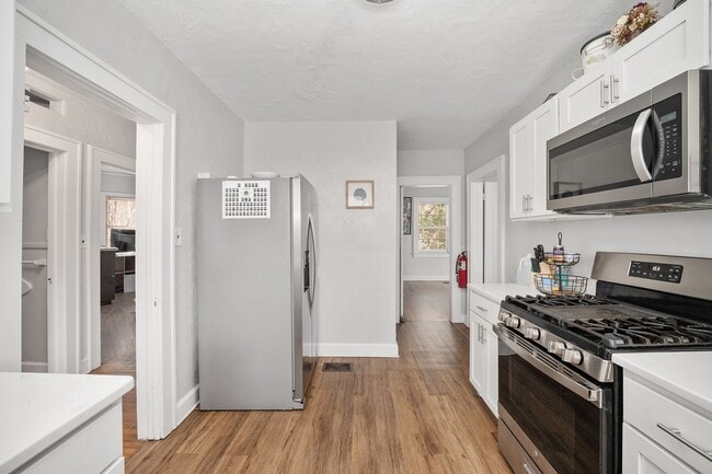 Photo - 949 SW 13th St