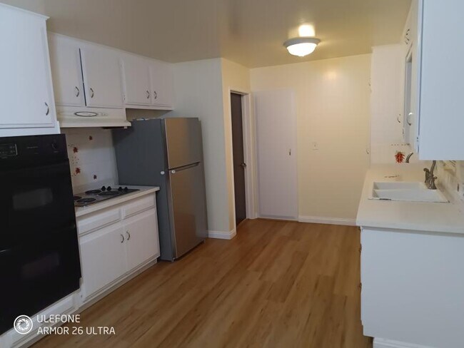 Photo - 2.0 bedroom in Bell California 90201 Unidad F