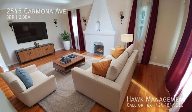 Building Photo - 2545 Carmona Ave