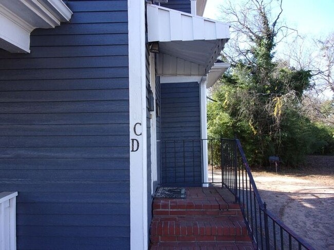 Photo - 2 Bedroom 1 Bath Apartment with Private Deck